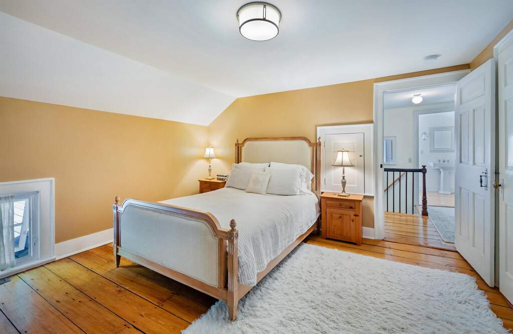 4 Bedroom Single Family Home/House's Image 17