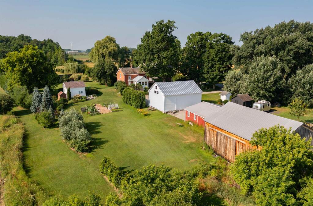4 Bedroom Single Family Home/House's Image 36