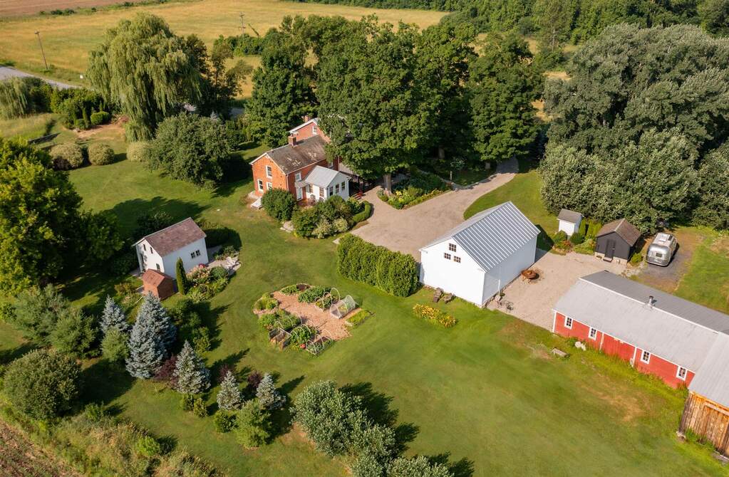 4 Bedroom Single Family Home/House's Image 37