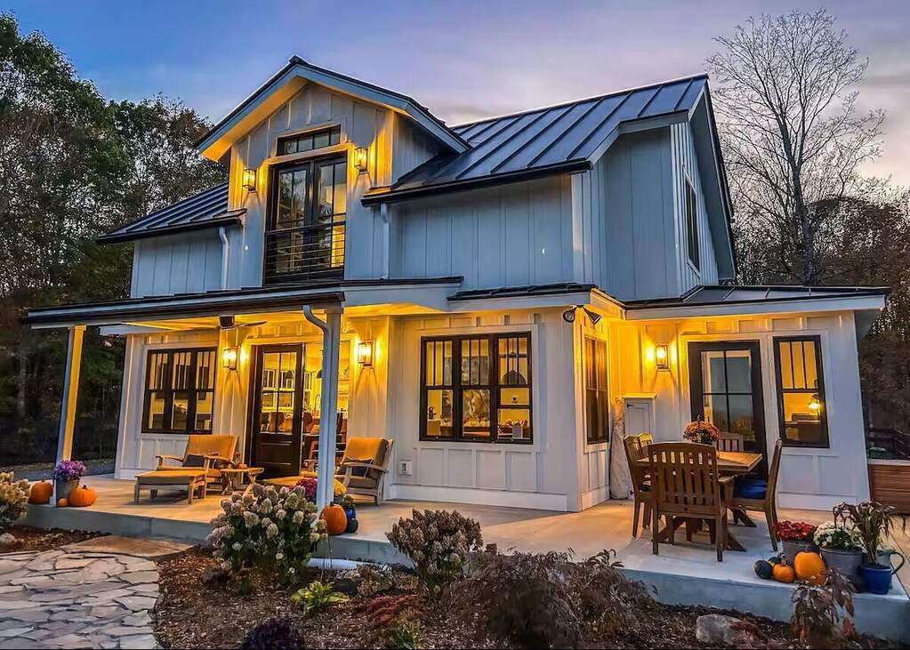 4 Bedroom Single Family Home/House's Image 3