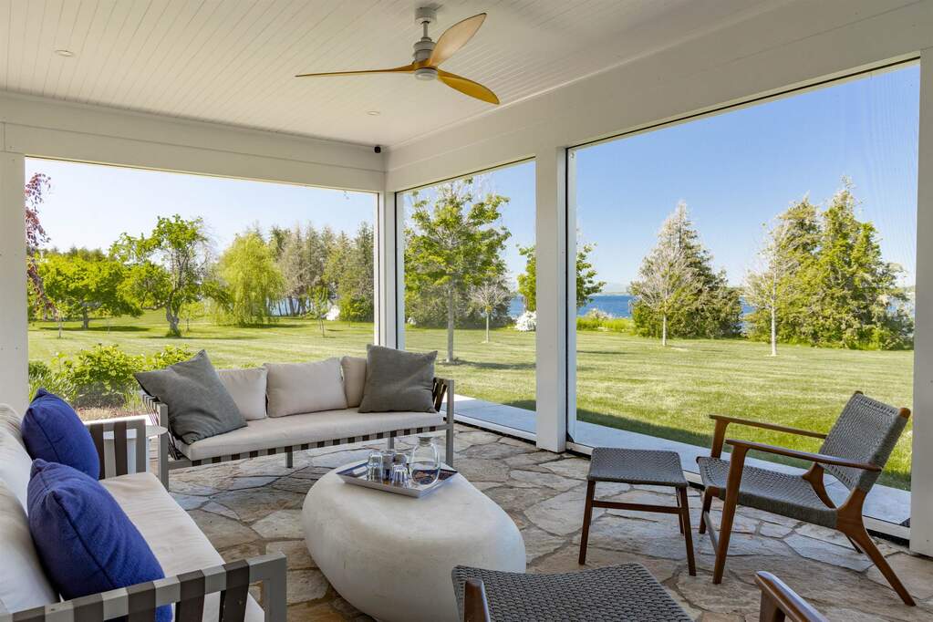 4 Bedroom Single Family Home/House's Image 16
