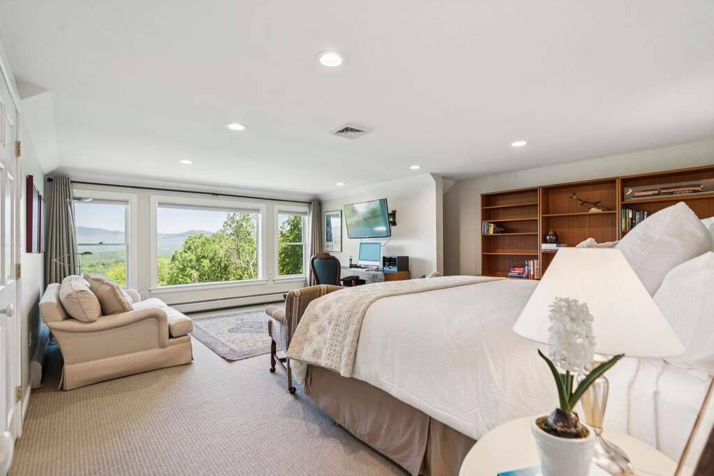 4 Bedroom Single Family Home/House's Image 17