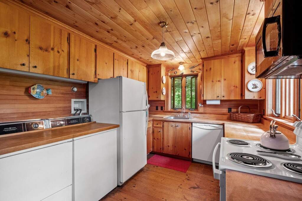 2 Bedroom Single Family Home/House's Image 12