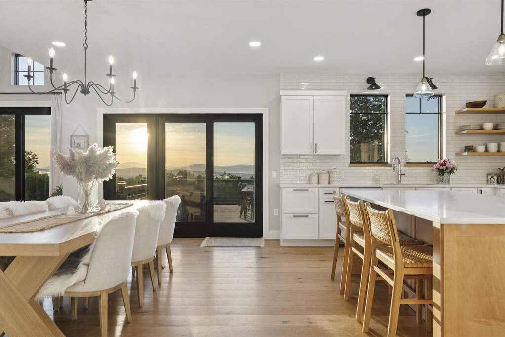 4 Bedroom Single Family Home/House's Image 7