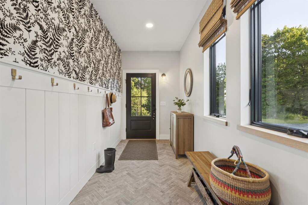 4 Bedroom Single Family Home/House's Image 9