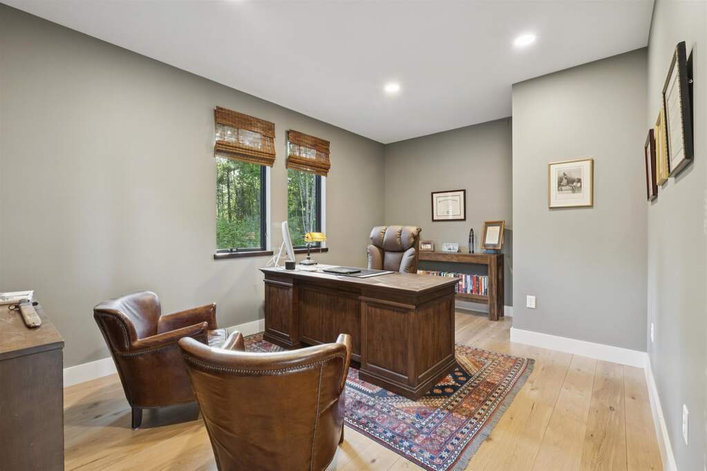 4 Bedroom Single Family Home/House's Image 11