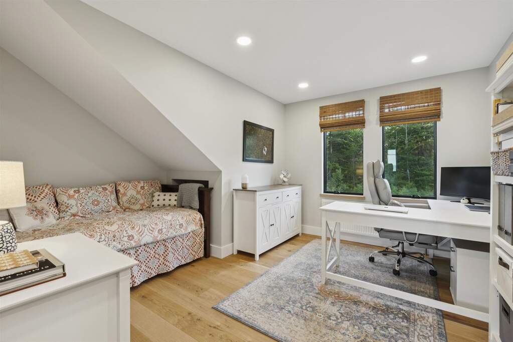 4 Bedroom Single Family Home/House's Image 16