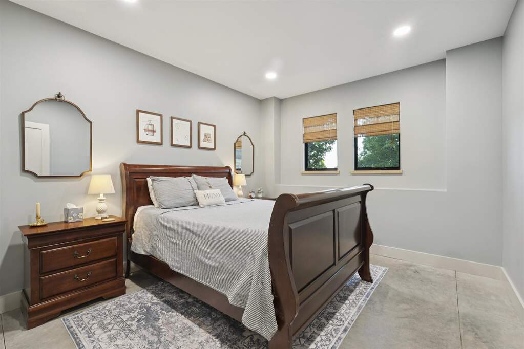 4 Bedroom Single Family Home/House's Image 22