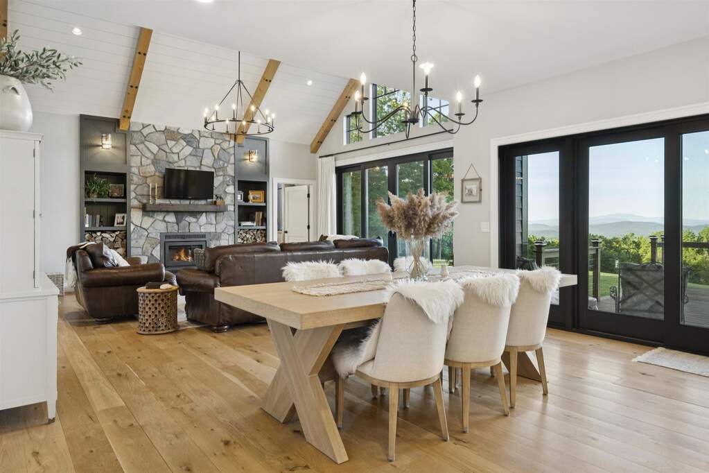 4 Bedroom Single Family Home/House's Image 4