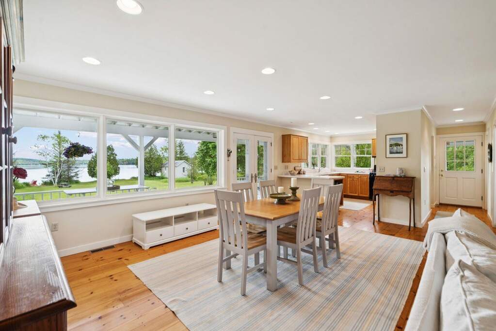 3 Bedroom Single Family Home/House's Image 3