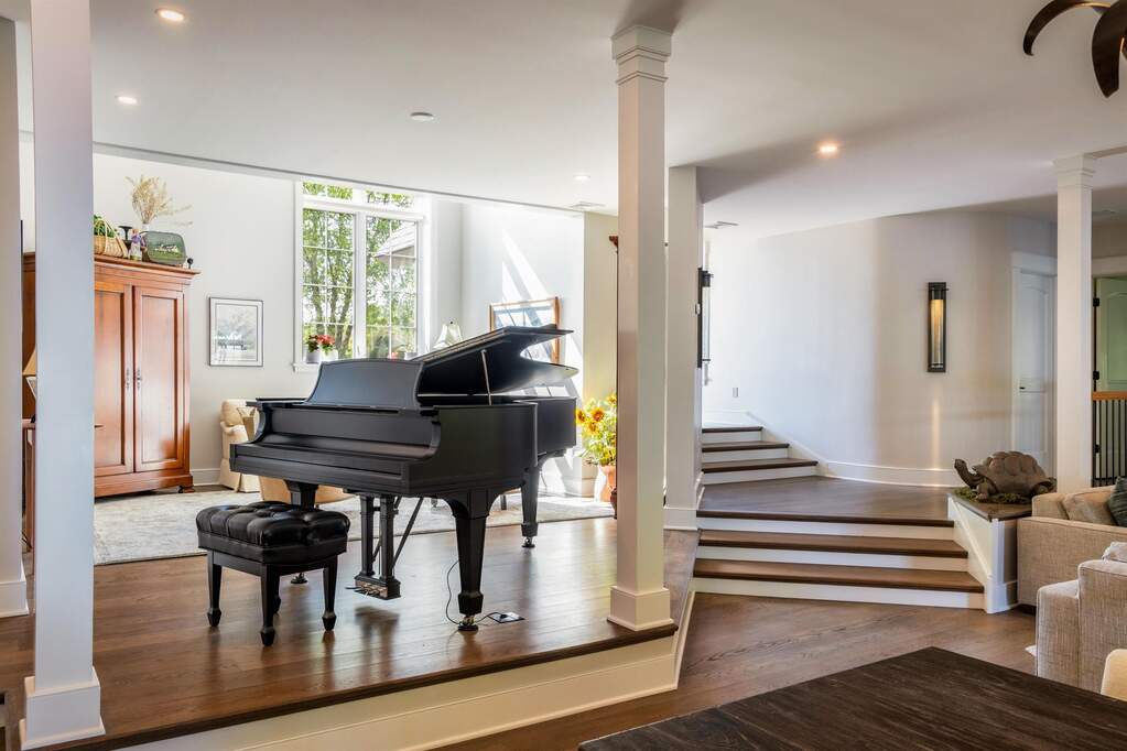4 Bedroom Single Family Home/House's Image 7