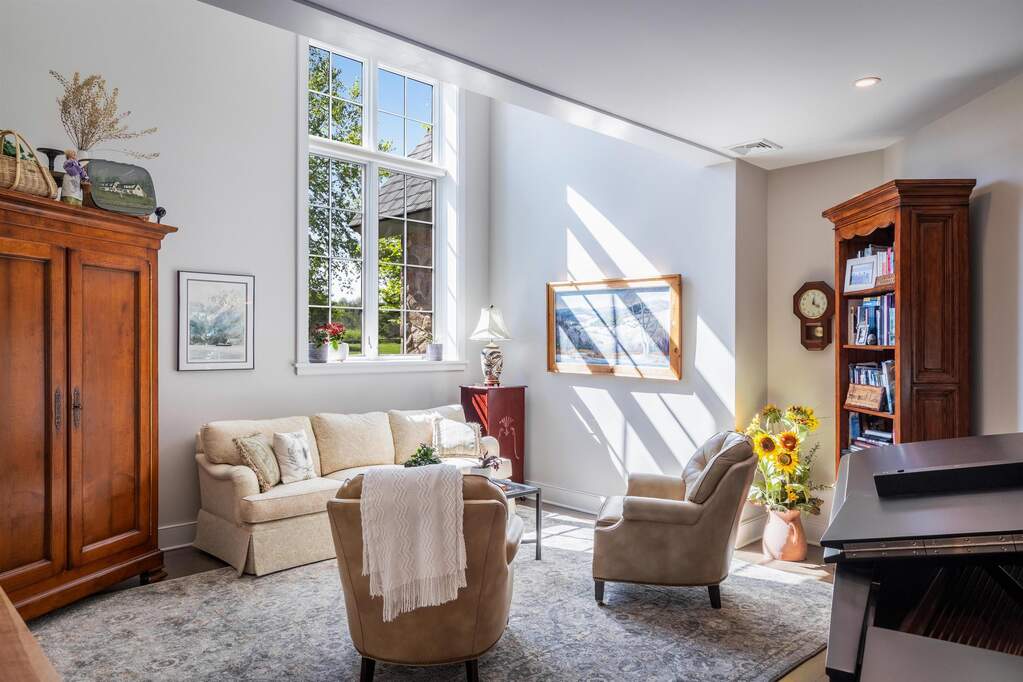 4 Bedroom Single Family Home/House's Image 11