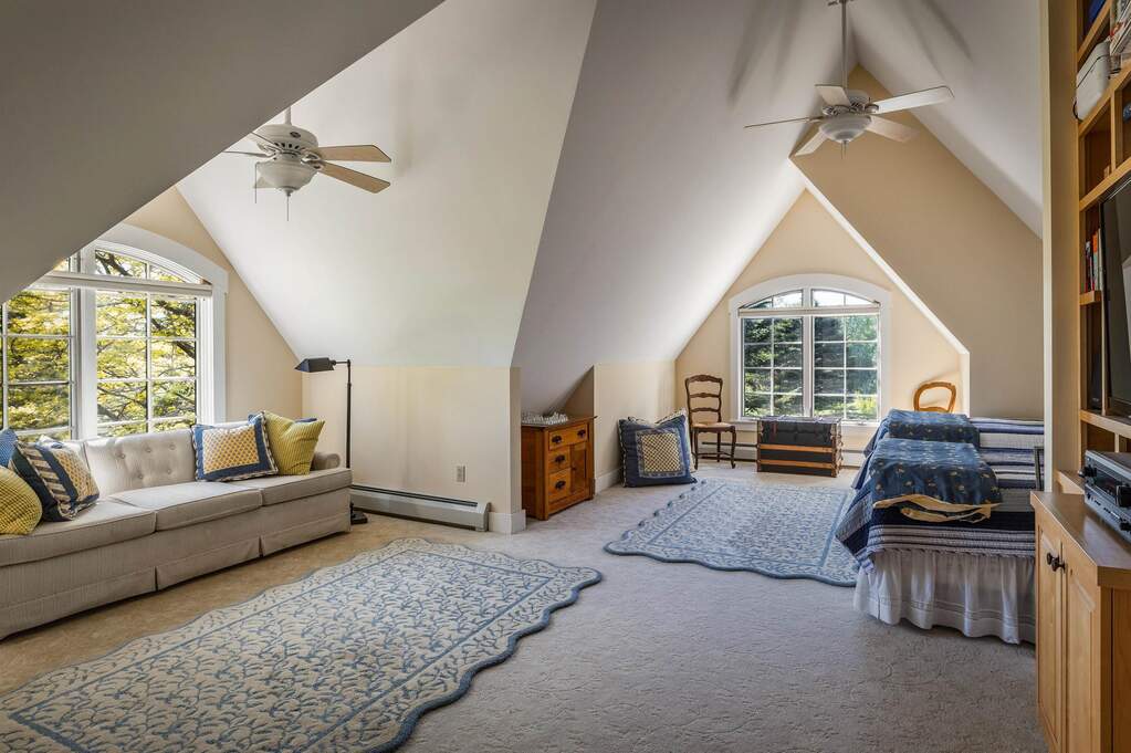 4 Bedroom Single Family Home/House's Image 25