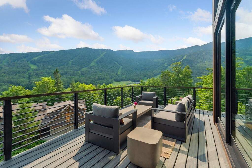 5 Bedroom Single Family Home/House's Image 8