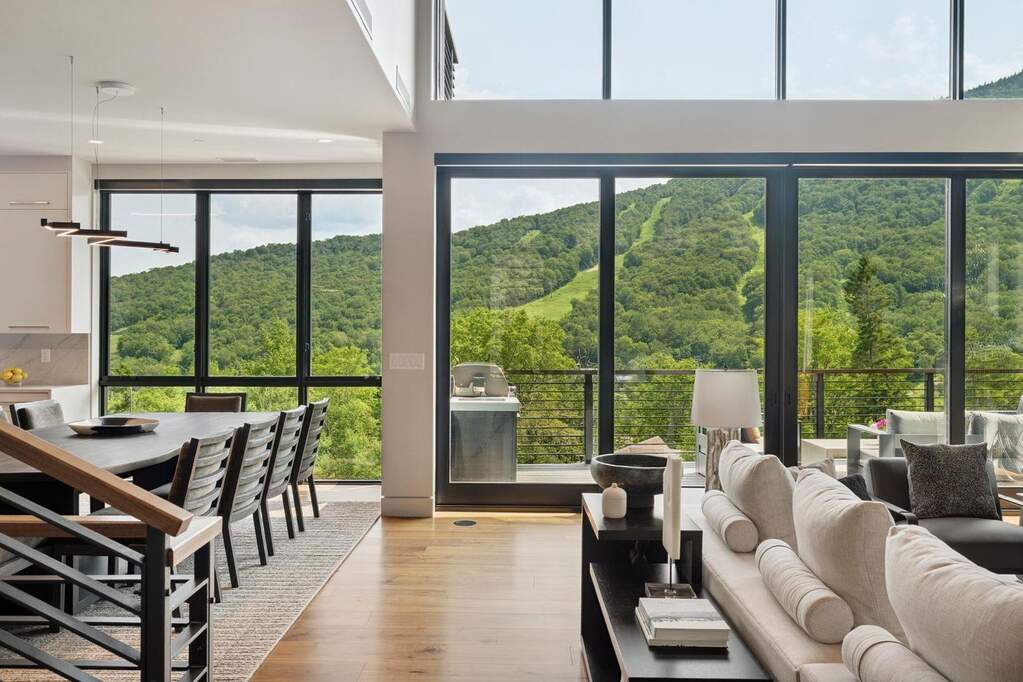 5 Bedroom Single Family Home/House's Image 6