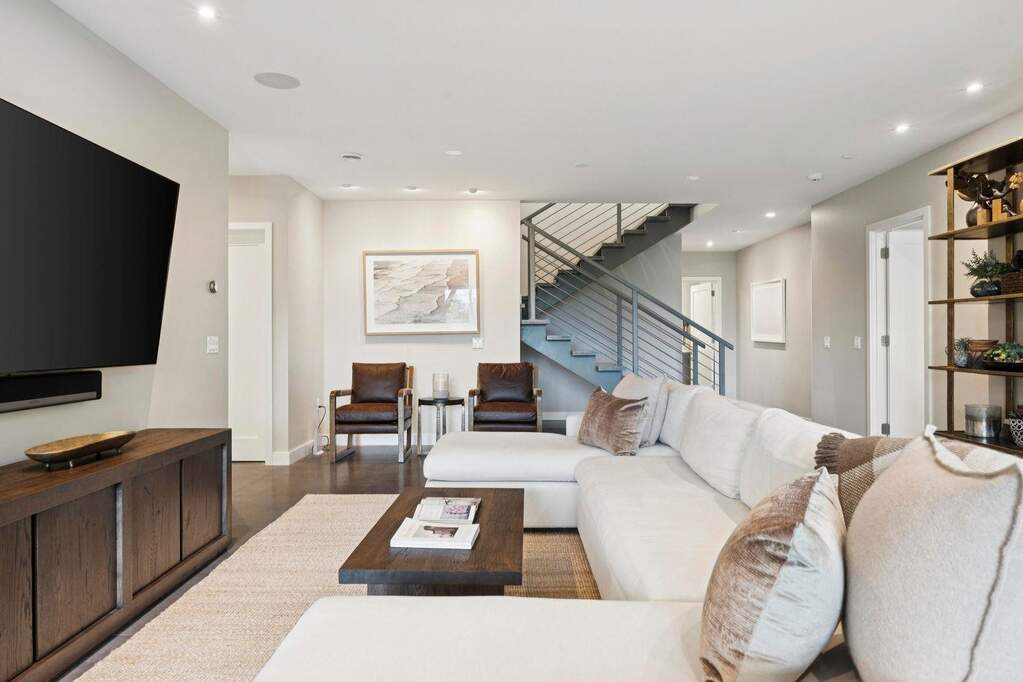 3 Bedroom Single Family Home/House's Image 10