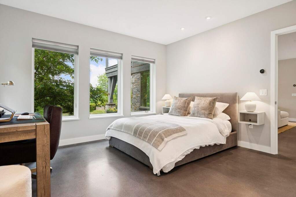 3 Bedroom Single Family Home/House's Image 12