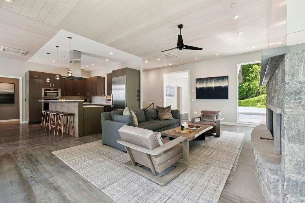 3 Bedroom Single Family Home/House's Image 3