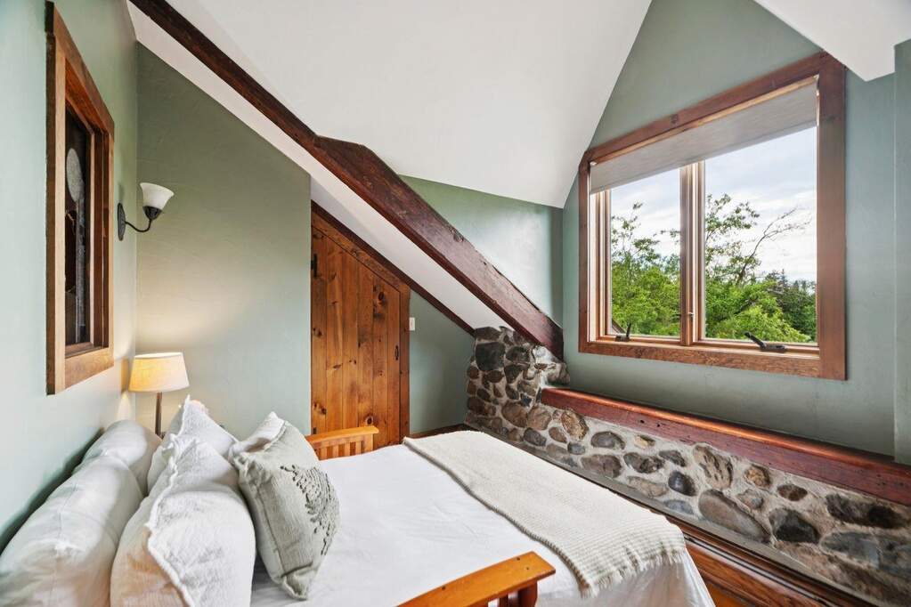 3 Bedroom Single Family Home/House's Image 16