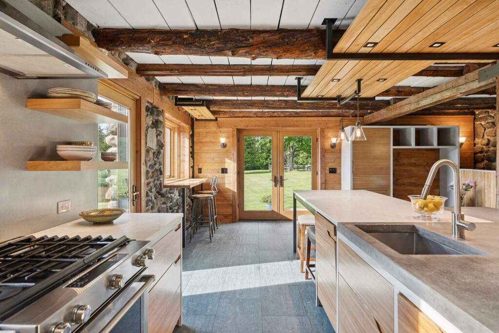 3 Bedroom Single Family Home/House's Image 6