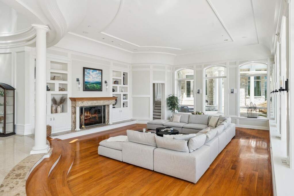 4 Bedroom Single Family Home/House's Image 10