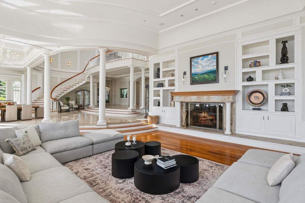 4 Bedroom Single Family Home/House's Image 12