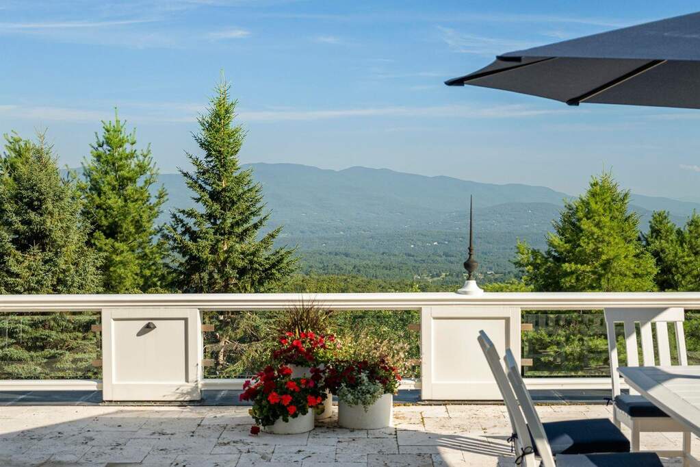 4 Bedroom Single Family Home/House's Image 44
