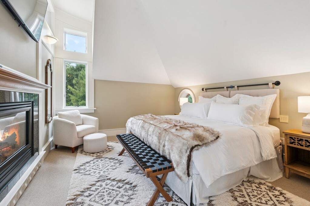 4 Bedroom Single Family Home/House's Image 45