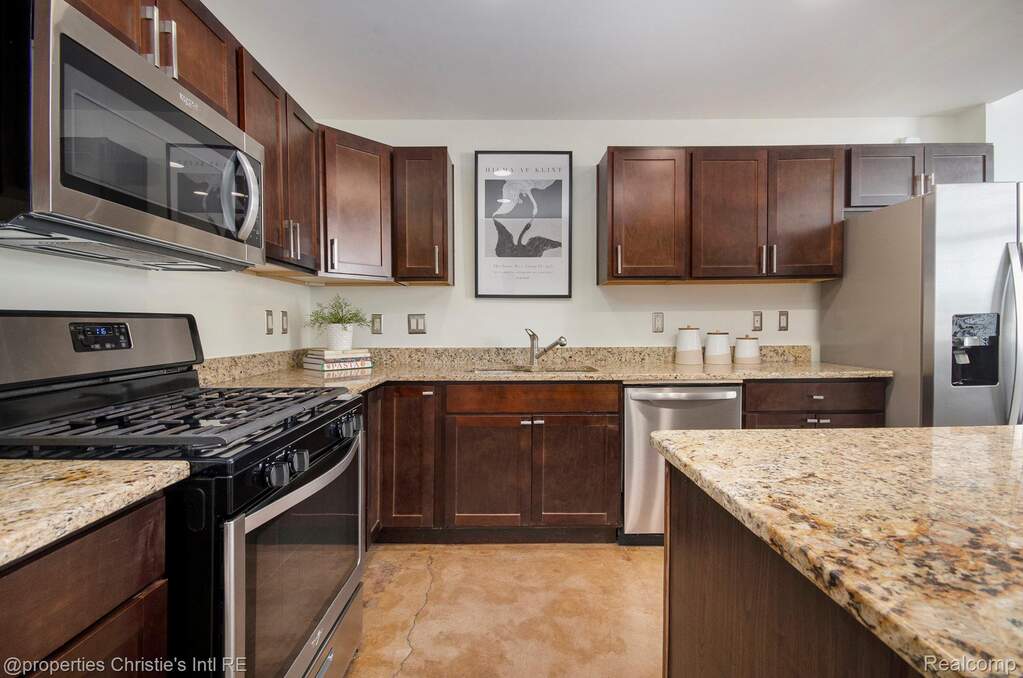 2 Bedroom Apartment/Flat's Image 8