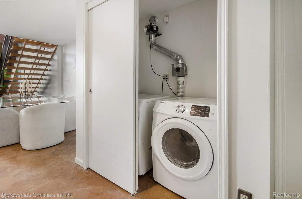 2 Bedroom Apartment/Flat's Image 22