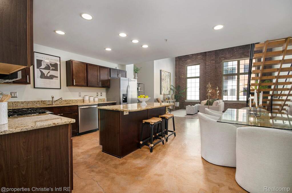 2 Bedroom Apartment/Flat's Image 5
