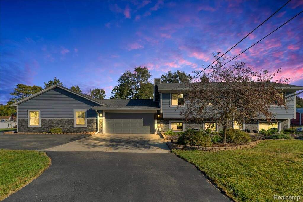 01-27520 West Rd-1 copy.jpg