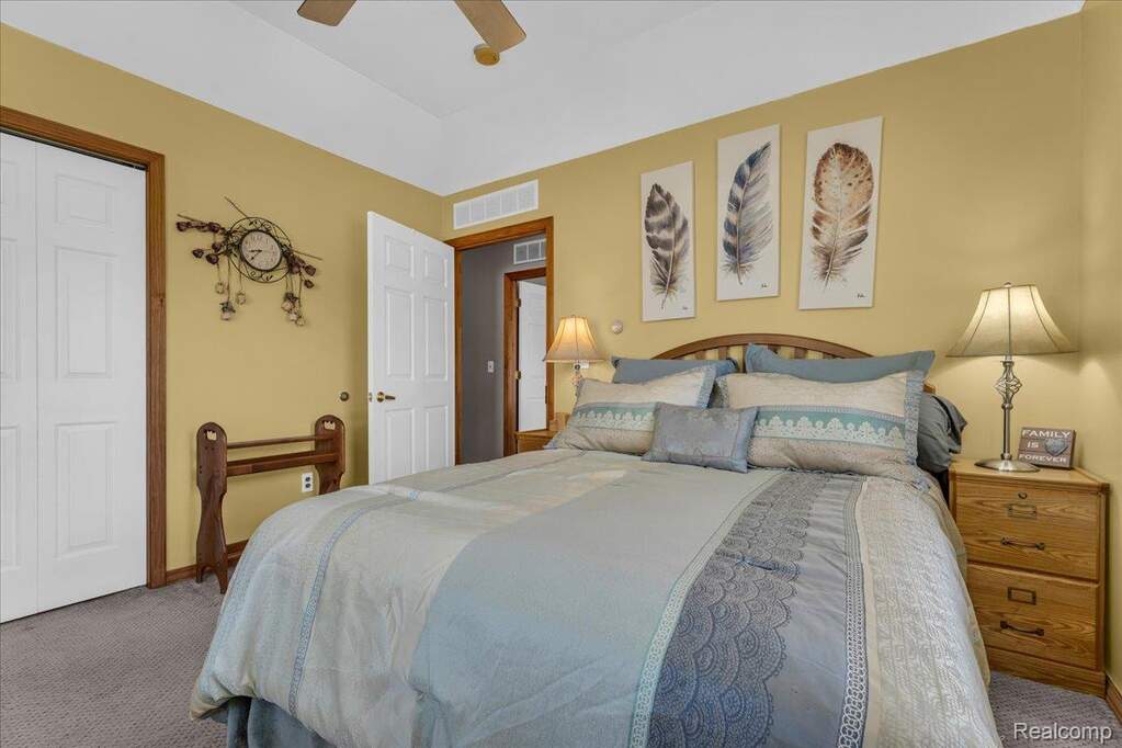 7 Bedroom Single Family Home/House's Image 42