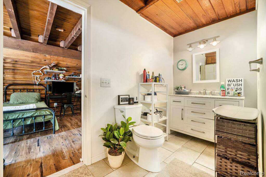 3 Bedroom Single Family Home/House's Image 13