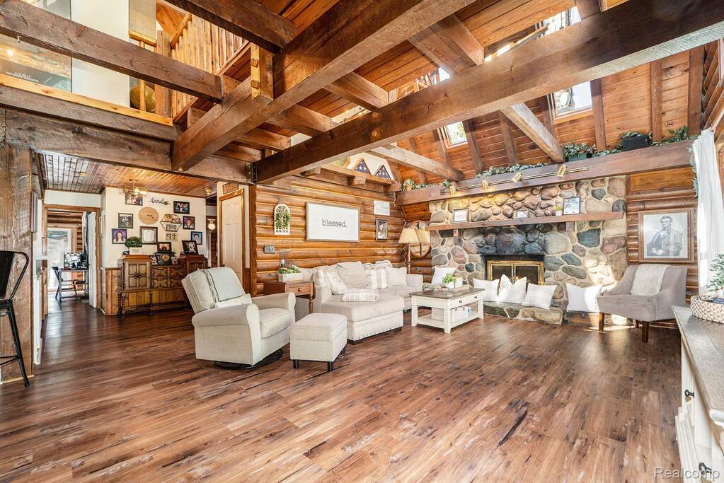 3 Bedroom Single Family Home/House's Image 6