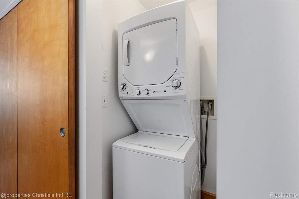 2 Bedroom Apartment/Flat's Image 9
