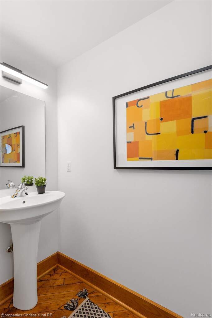 2 Bedroom Apartment/Flat's Image 11