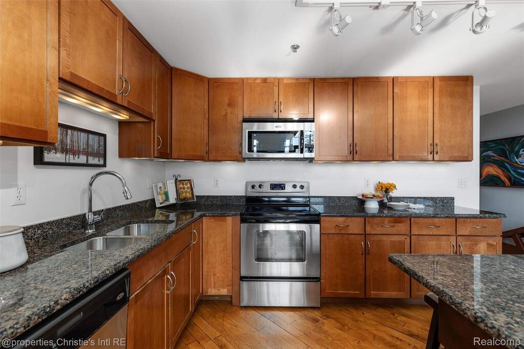2 Bedroom Apartment/Flat's Image 16