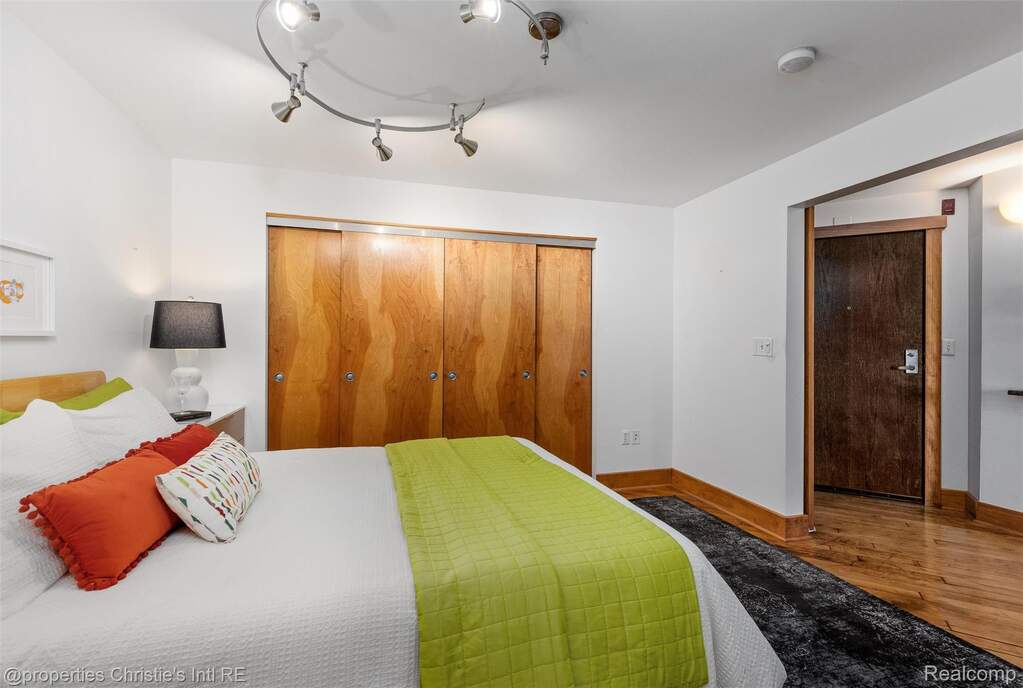 2 Bedroom Apartment/Flat's Image 5