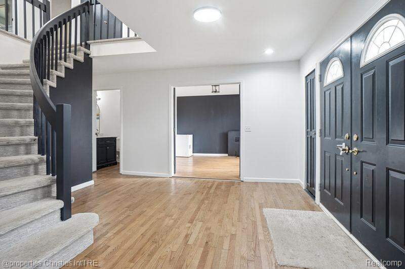 4 Bedroom Single Family Home/House's Image 10
