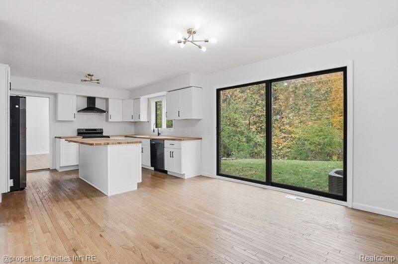 4 Bedroom Single Family Home/House's Image 15
