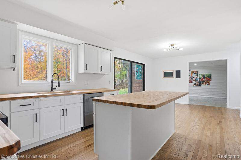 4 Bedroom Single Family Home/House's Image 19