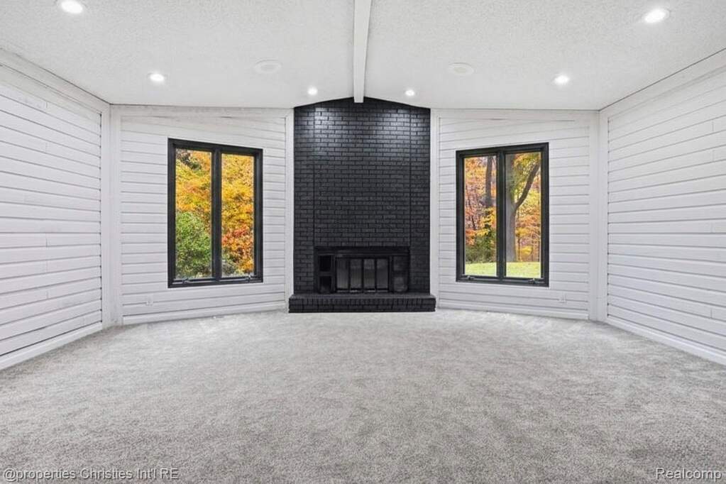 4 Bedroom Single Family Home/House's Image 21