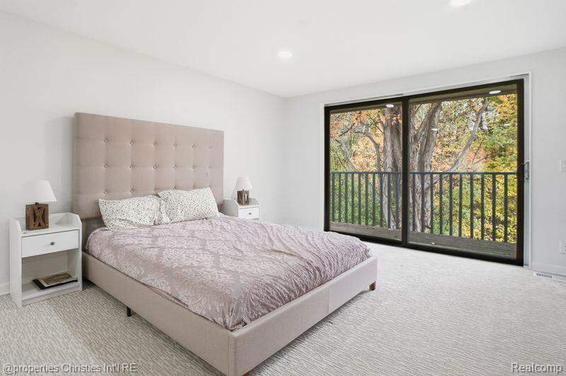 4 Bedroom Single Family Home/House's Image 29