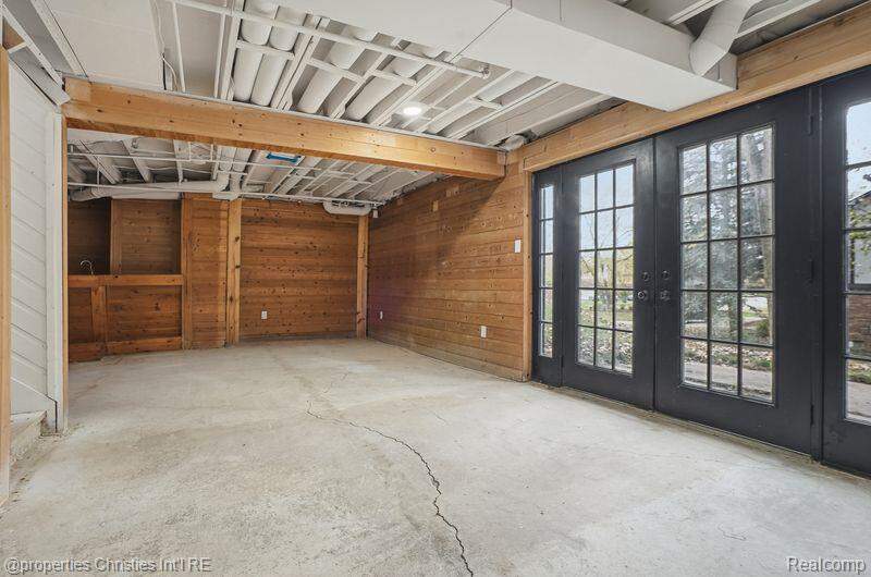 4 Bedroom Single Family Home/House's Image 33