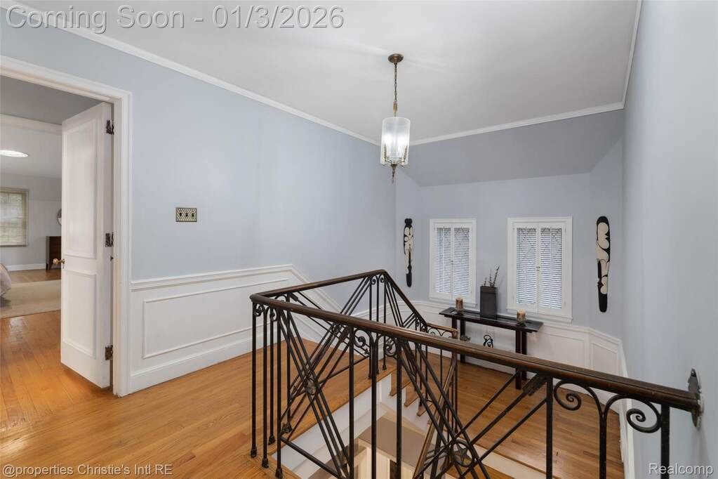 5 Bedroom Single Family Home/House's Image 15