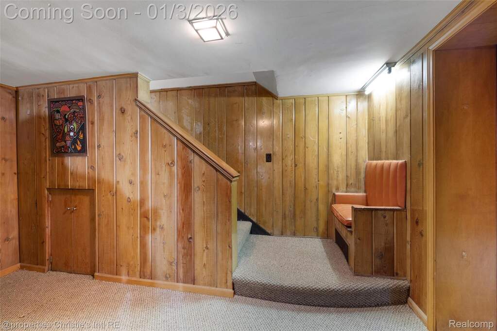 5 Bedroom Single Family Home/House's Image 37