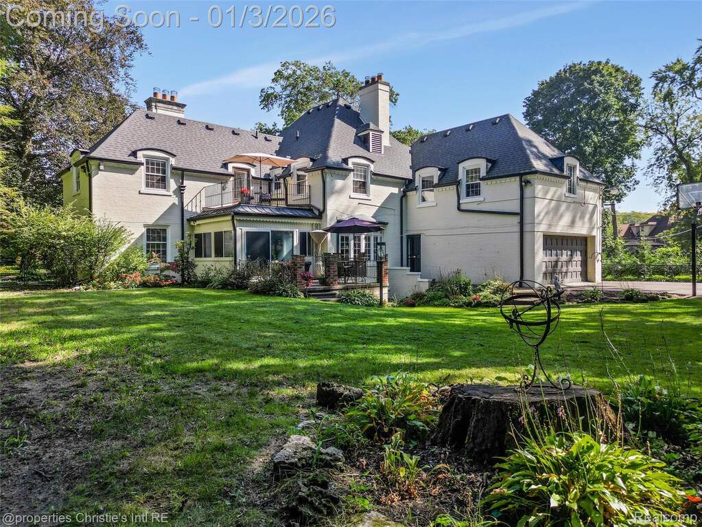 5 Bedroom Single Family Home/House's Image 46
