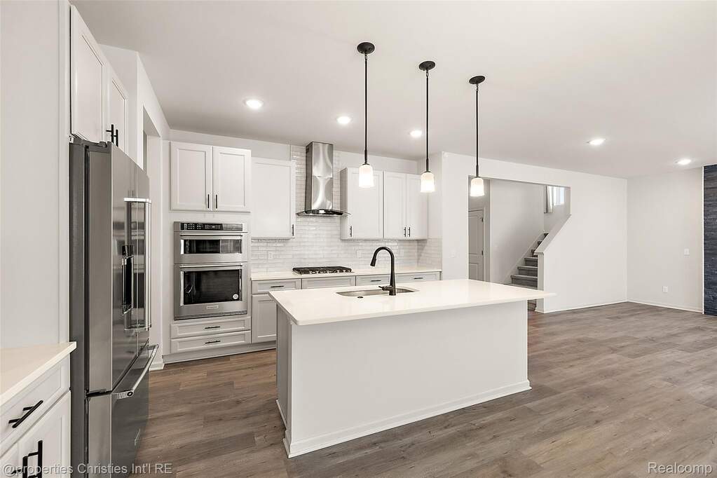 4 Bedroom Single Family Home/House's Image 14