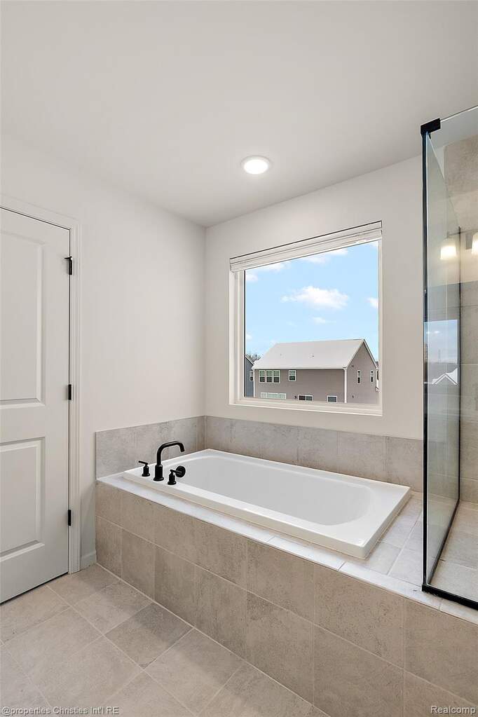4 Bedroom Single Family Home/House's Image 31
